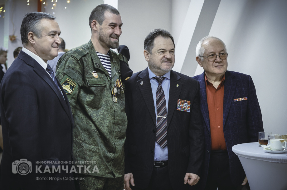 Губернатор Камчатского края Владимир Солодов огласит послание органам власти субъекта (фоторепортаж). Фото: «Камчатка Сегодня» / Игорь Сафончик. Фотография 20
