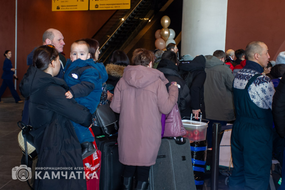 Владимир Солодов: Новый терминал аэропорта Елизово — комфорт и удобство для пассажиров. . Фотография 26