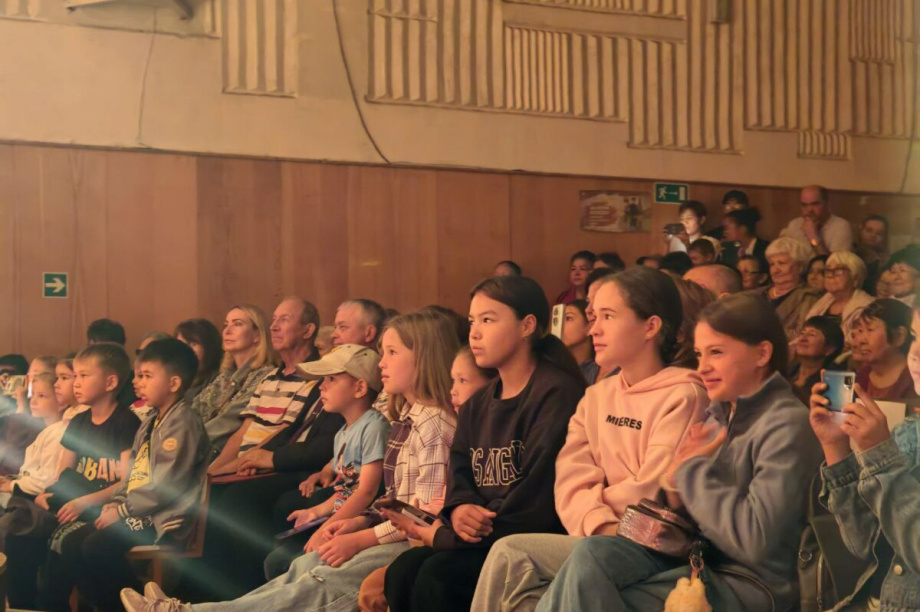 «Мэнго» гастролирует по Камчатке. . Фотография 10