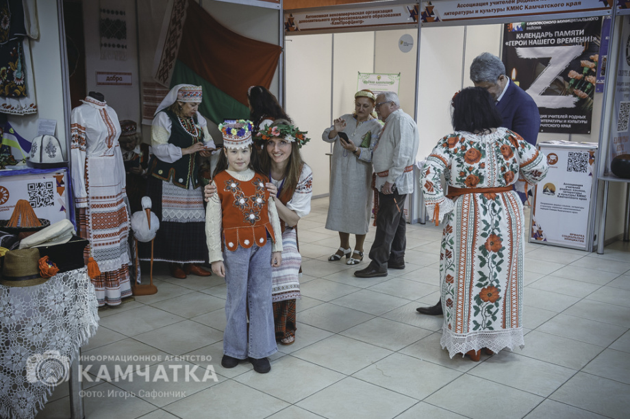 XIV-я Ярмарка социальных инициатив состоялась в Петропавловске-Камчатском (фоторепортаж). Фото: «Камчатка Сегодня» \ Игорь Сафончик. Фотография 34