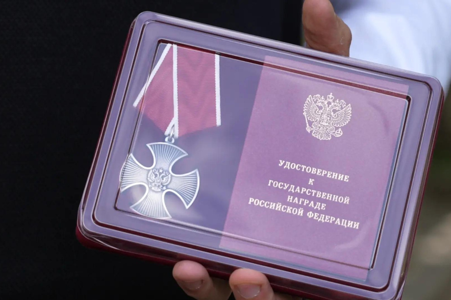 Награда для героя: Ирина Яровая помогла семье участника СВО с Камчатки. . Фотография 4
