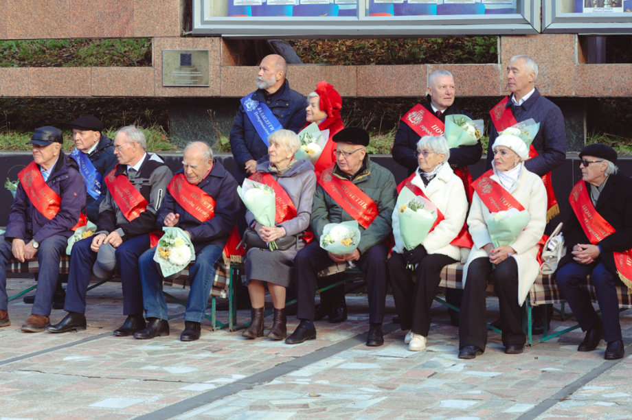 Петропавловск-Камчатский присвоил звание почетных граждан двум землякам . Фото: «Камчатка Сегодня» \ Игорь Сафончик. Фотография 17