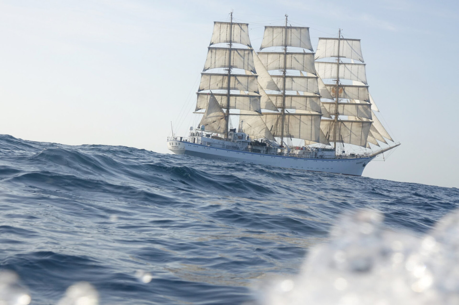 Легендарный парусник «Надежда» повторит маршрут Первой Камчатской экспедиции. Фото: podparusami.club. Фотография 3