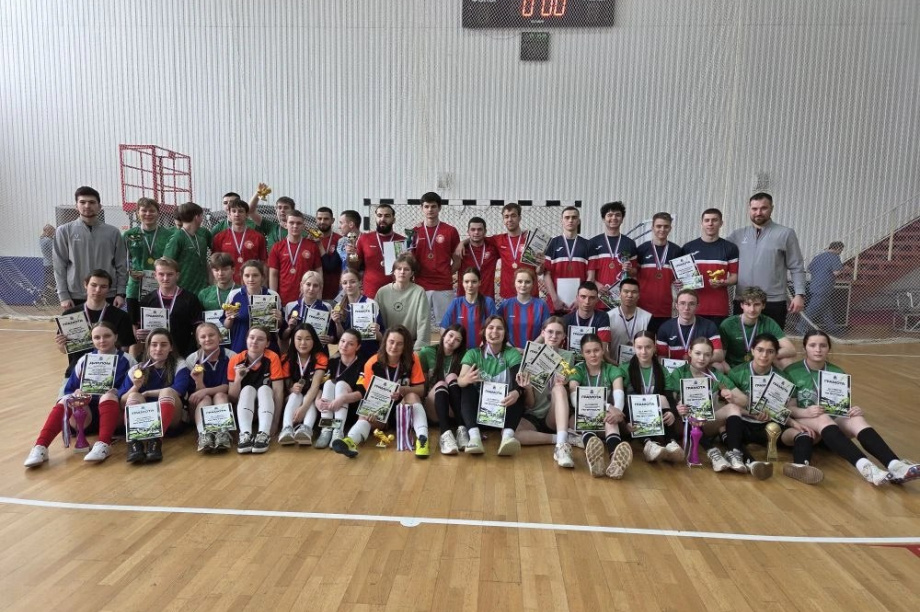 Футзал, эмоции, победы: итоги молодёжной Спартакиады Камчатки. Фото: Министерство спорта Камчатского края. Фотография 8