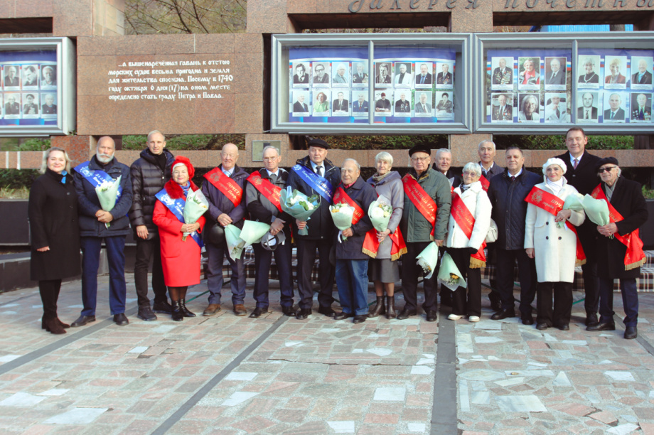 Петропавловск-Камчатский присвоил звание почетных граждан двум землякам . Фото: «Камчатка Сегодня» \ Игорь Сафончик. Фотография 1