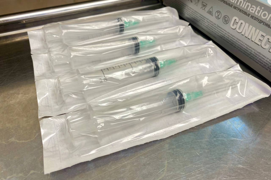 Около тысячи доз вакцины от клещевого энцефалита поступит на Камчатку до конца апреля. 