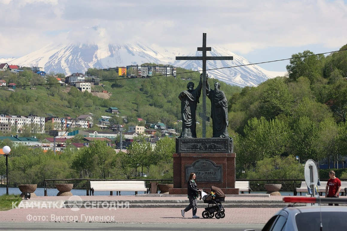 Памятник Петру Ильичеву Петропавловск Камчатский