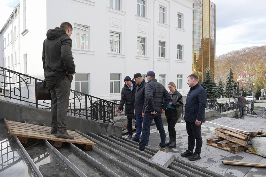 Депутаты проконтролировали объекты благоустройства в краевом центре. zskk.ru. Фотография 4