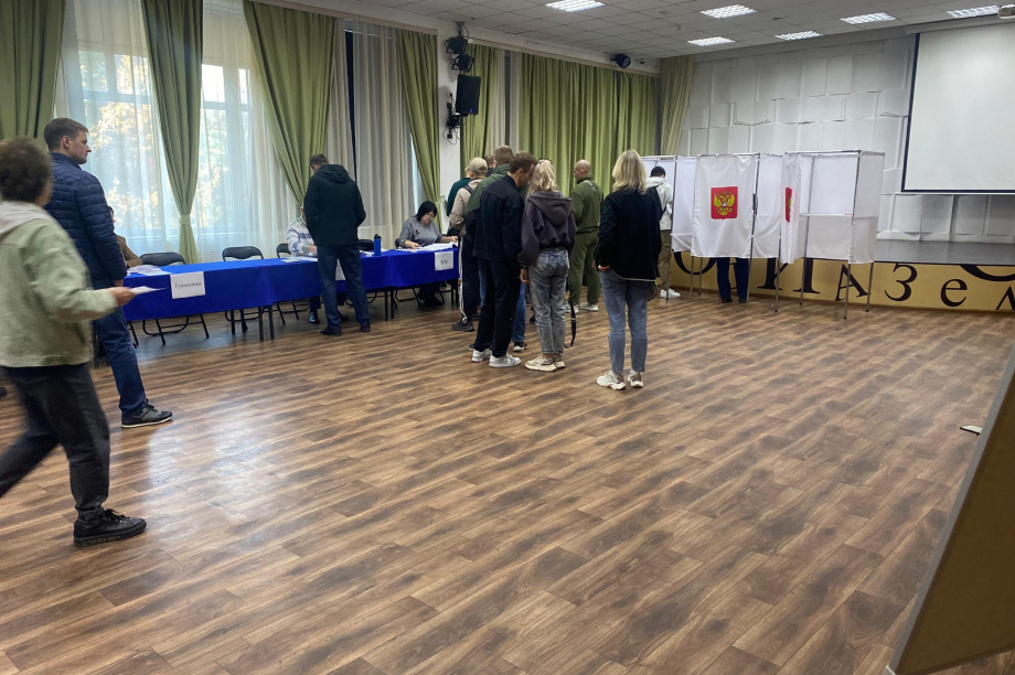 Явка на выборах губернатора Камчатки составила 6,68% к 10:00 первого дня голосования (Фоторепортаж). Фото: ИА "Камчатка", избирательная комиссия Камчатского края. Фотография 22