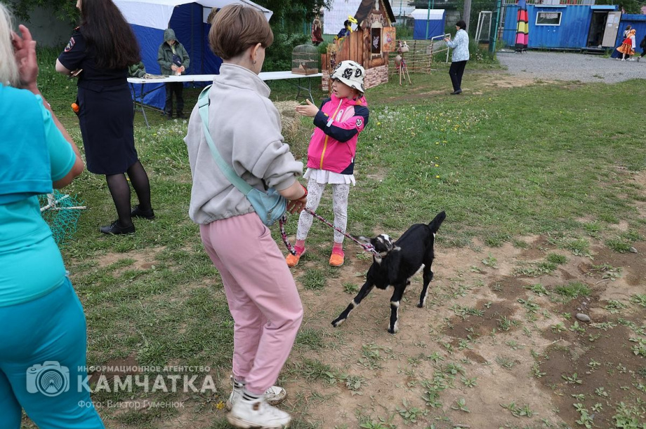 Мы славяне! — народное гуляние в Елизово было ярким и позитивным. Фото: ИА «Камчатка» \ Виктор Гуменюк. Фотография 38