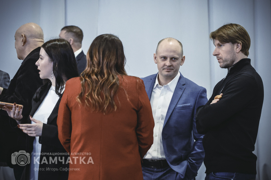 Губернатор Камчатского края Владимир Солодов огласит послание органам власти субъекта (фоторепортаж). Фото: «Камчатка Сегодня» / Игорь Сафончик. Фотография 34