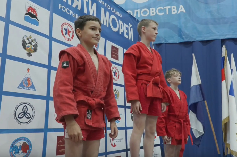 Камчатские самбисты покорили пьедестал «Кубка пяти морей» . Фото: ТГ-канал «Росрыболовство». Фотография 18