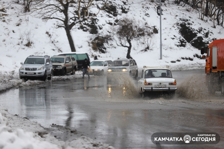Апрельский снег. Фото: Виктор Гуменюк / информационное агентство "Камчатка". Фотография 34