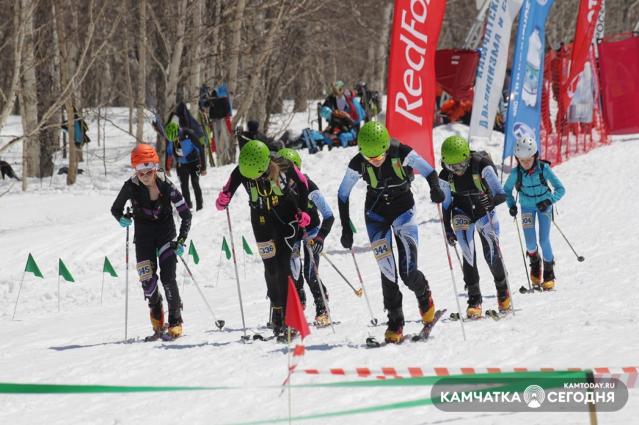 Ски-альпинисты завешают сезон. Фото: Виктор Гуменюк / информационное агентство "Камчатка". Фотография 63