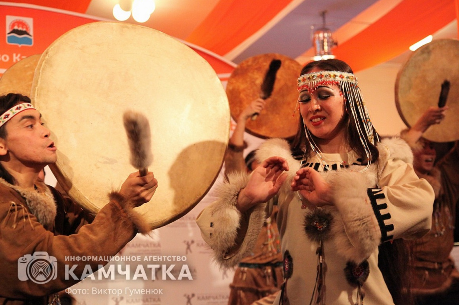 Корякскому национальному ансамблю «Мэнго» сегодня 59 лет. фото: Виктор Гуменюк. Фотография 18
