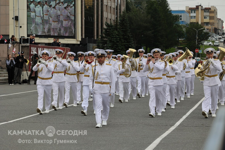 День Военно-Морского Флота в центре Петропавловска-Камчатского. Фоторепортаж. фото: Виктор Гуменюк. Фотография 19