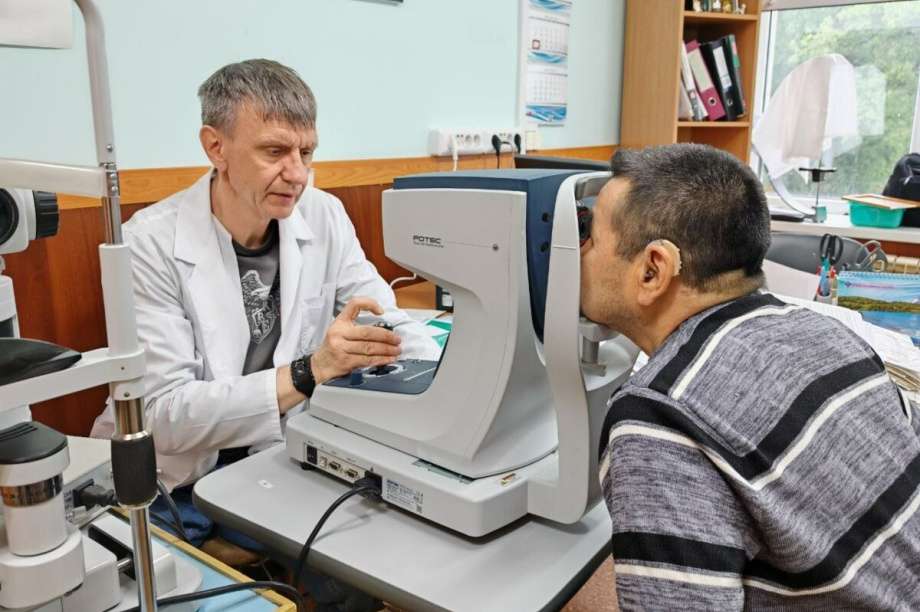 Выездная бригада на Камчатке спасает здоровье жителей Тигильского округа. Фото: kamgov.ru