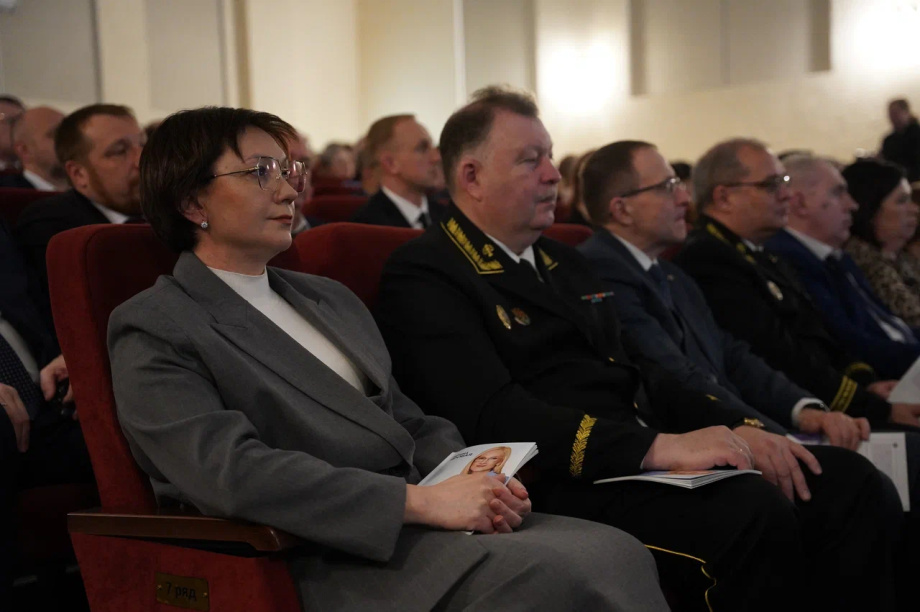 «Подходит к живой судьбе»: на Камчатке поблагодарили Ирину Яровую за помощь бойцам СВО. 