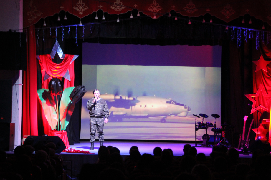 «Время выбрало вас»: фестиваль, который соединил поколения под аккорды гитар. . Фотография 4