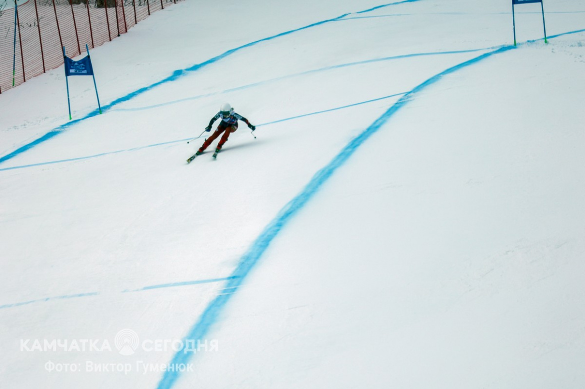 Второй день чемпионата России по горнолыжному спорту в скоростном спуске. Фоторепортаж. фото: Виктор Гуменюк. Фотография 8