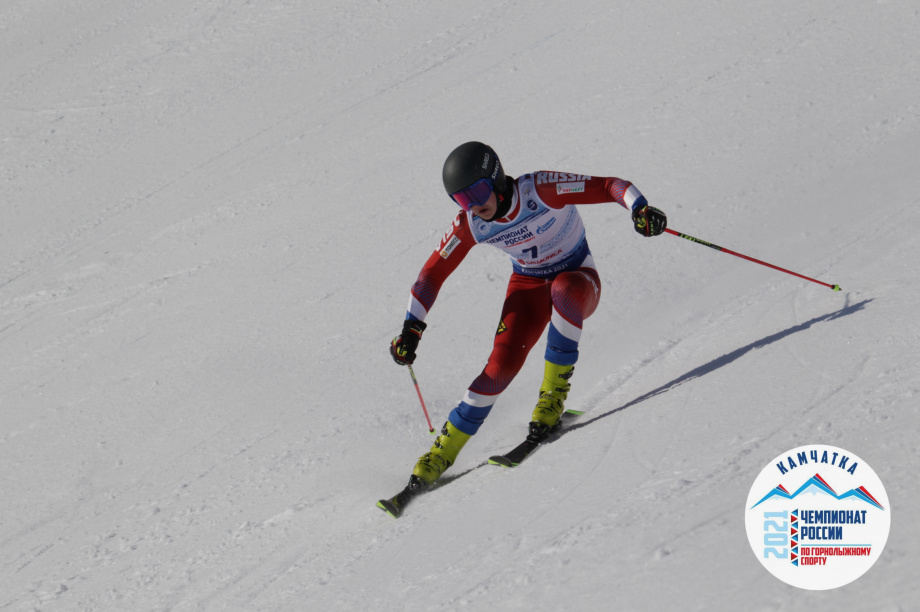 На Камчатке участники горнолыжных соревнований продолжат борьбу за победу. Фото: Виктор Гуменюк. Фотография 10