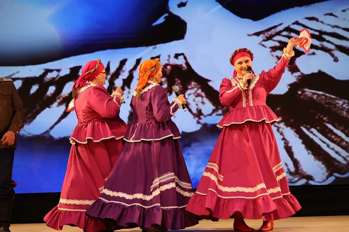 «В семье единой» — XX-й Многонациональный фестиваль состоялся в Петропавловске (фоторепортаж). Фото: Виктор Гуменюк. Фотография 17