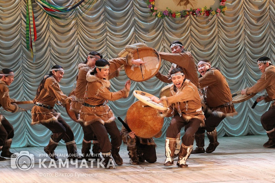 Корякскому национальному ансамблю «Мэнго» сегодня 59 лет. фото: Виктор Гуменюк. Фотография 31