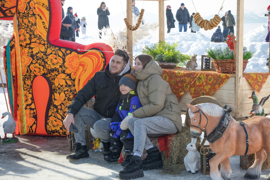 Фестиваль Снежный путь дарит тепло и веселье в конце зимы. Фото: «Камчатка Сегодня» \ Игорь Сафончик. Фотография 38