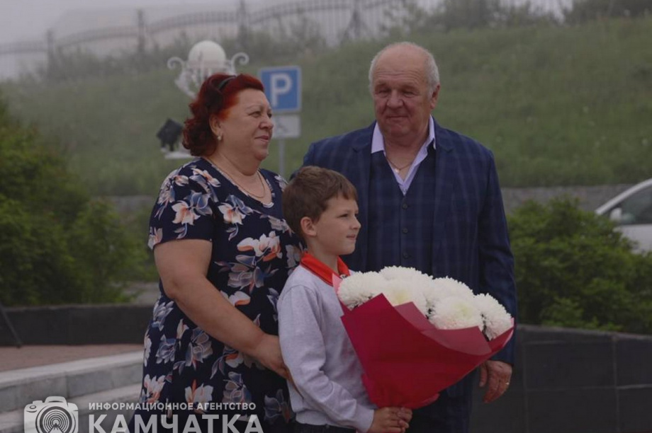В ЗАГСе на Камчатке прошло чествование 70 супружеских пар. Фоторепортаж. фото: ИА "Камчатка". Фотография 36