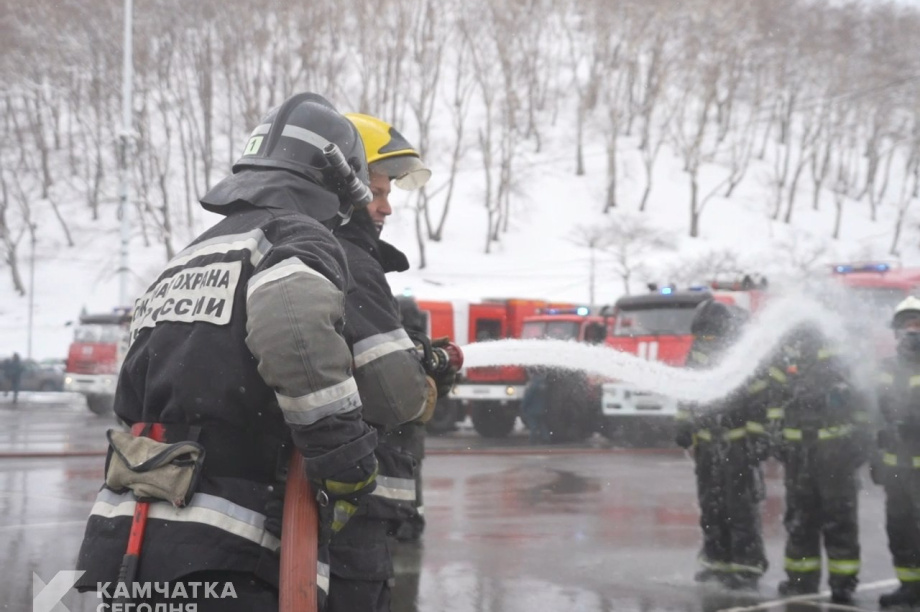 На Камчатке отметили 377 лет пожарной охраны (фоторепортаж). . Фотография 17