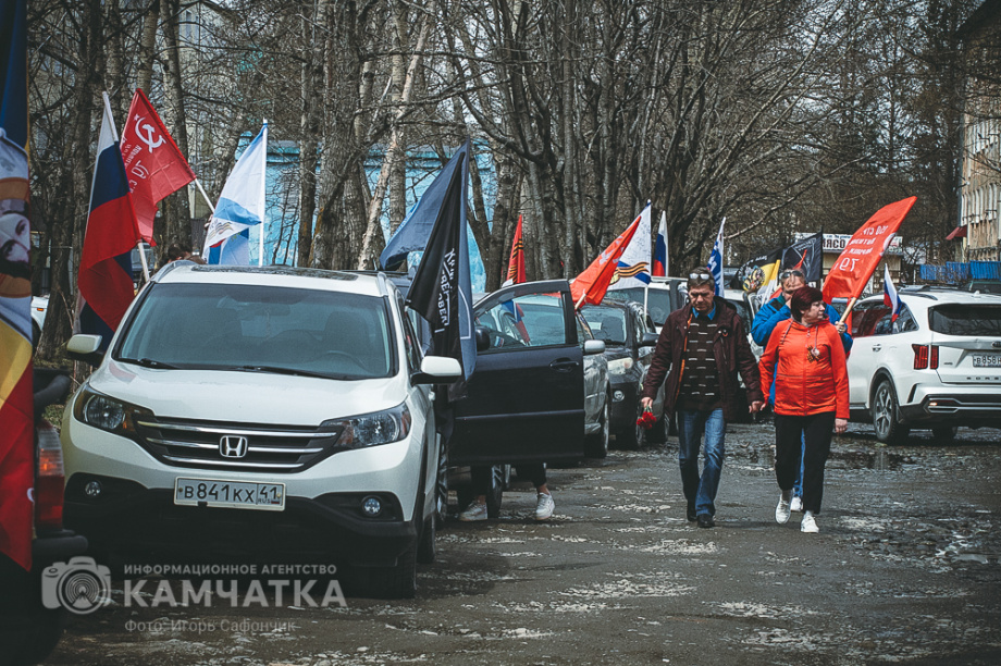 В честь 80-й годовщины Дня Победы на Камчатке провели рекордный автопробег  . . Фотография 43