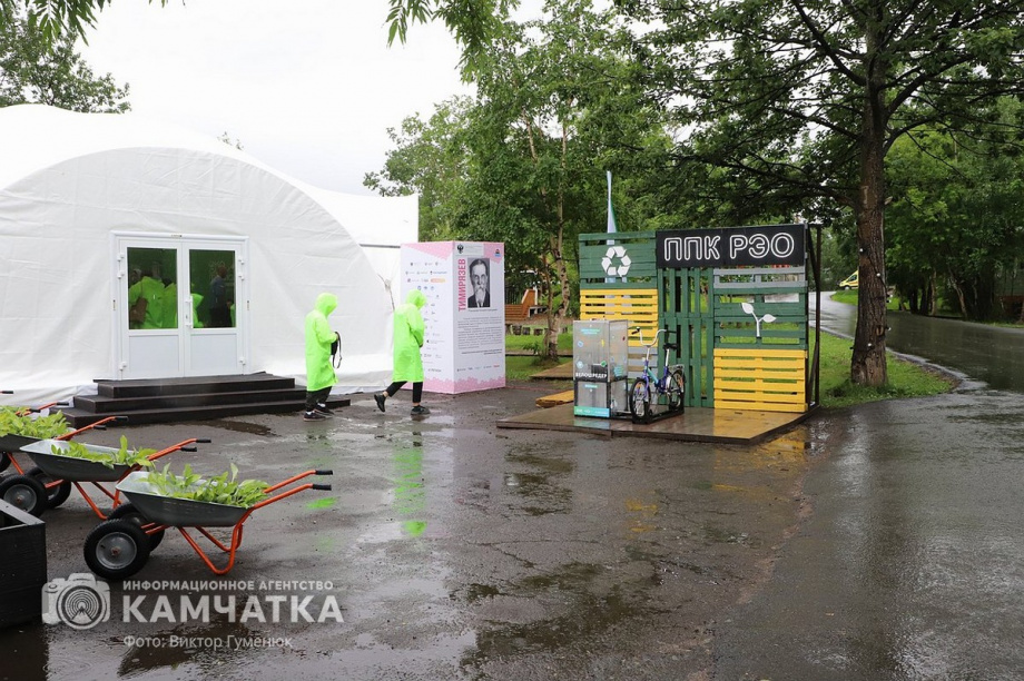 Всероссийский молодежный форум «Экосистема. Заповедный край» стартовал на Камчатке. Фоторепортаж. фото: Виктор Гуменюк. Фотография 44