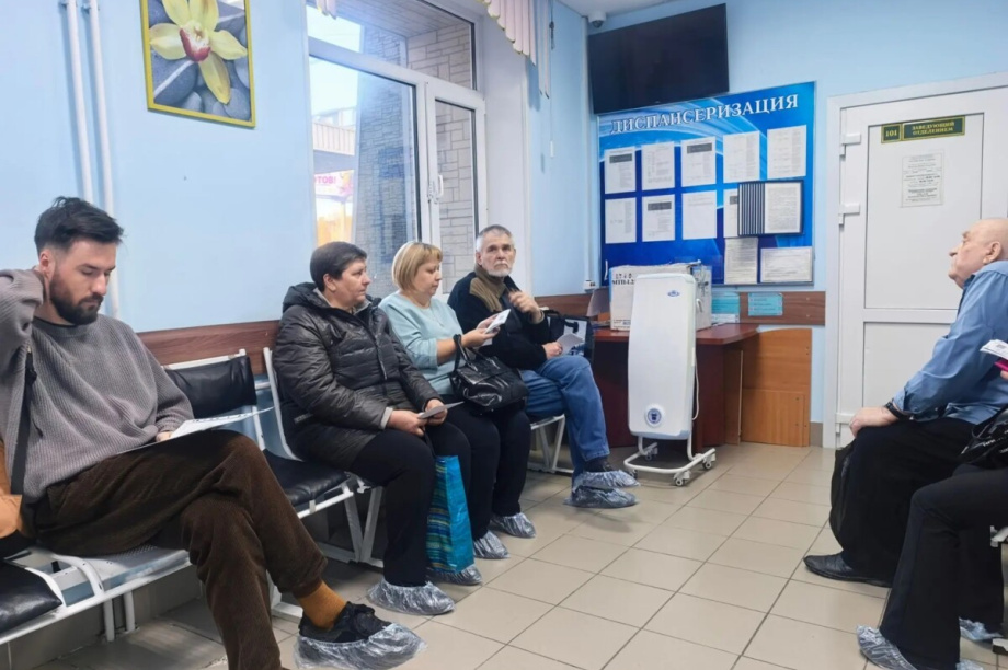 Губернаторский контроль проверил очереди на сдачу крови в поликлиниках. Фото: kamgov.ru. Фотография 5