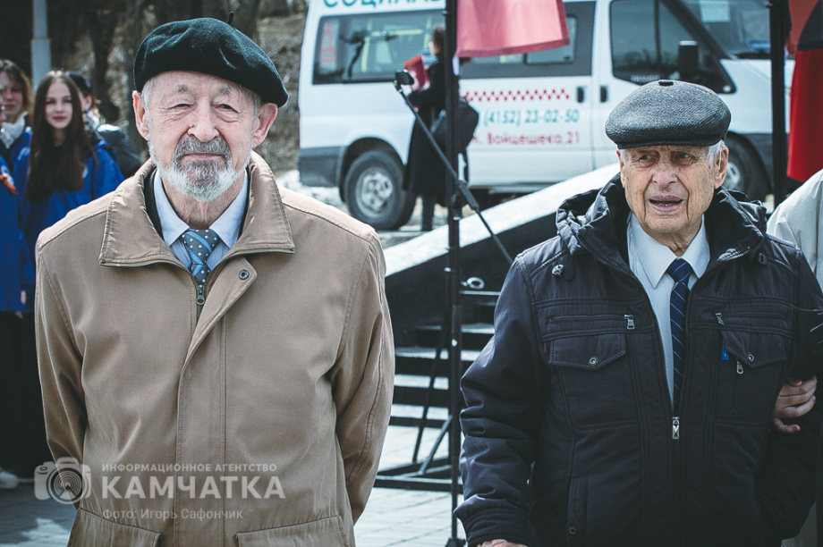 В честь 80-й годовщины Дня Победы на Камчатке провели рекордный автопробег  . . Фотография 20