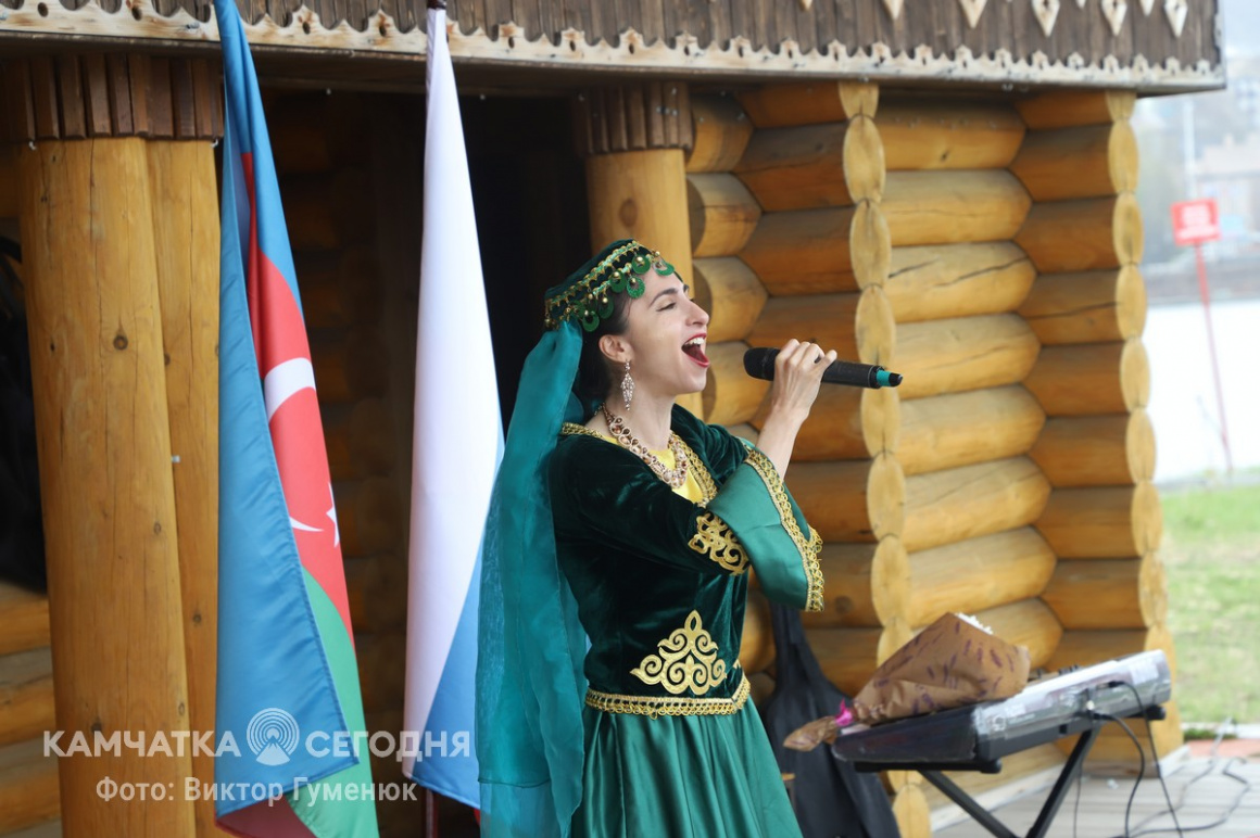 День независимости Азербайджана отметили на Камчатке. Фоторепортаж. фото: Виктор Гуменюк. Фотография 17