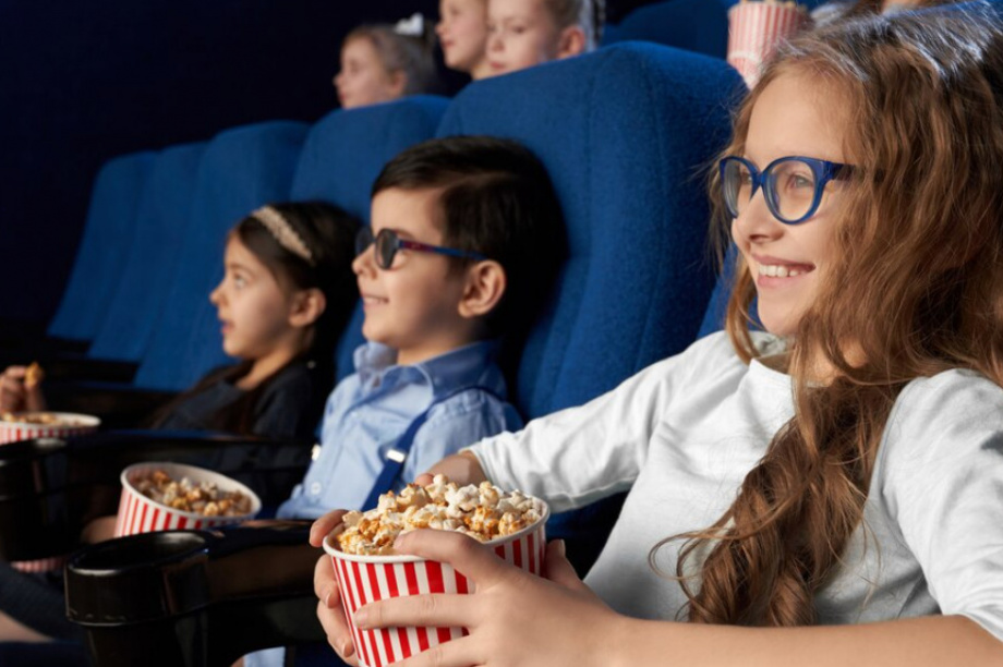 «Ночь кино»: 15 учреждений культуры Камчатского края на всех жителей Камчатки. Фото: изображение от Freepik