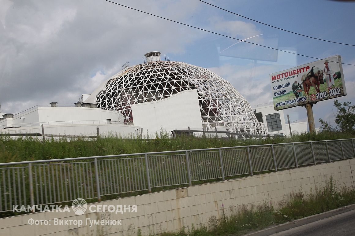 Полностью остеклили купол нового театра кукол на Камчатке. Фотоподборка. Фото: Виктор Гуменюк. Фотография 67
