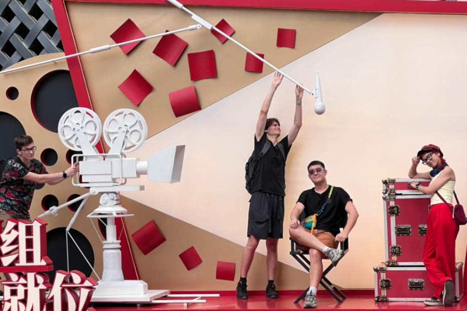 Камчатская киностудия «БЛИК» вдохновилась Шанхаем . Фото: архив  к/с «Блик». Фотография 4