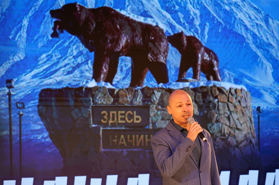 Праздничный вечер ко Дню единства народов Дагестана на Камчатке прошел с кавказским темпераментом. Фото: Виктор Гуменюк / ИА «Камчатка». Фотография 1