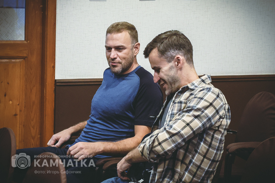 Российский мотопутешественник представил на Камчатке премьеру своего фильма о Командорах. Фото: «Камчатка Сегодня» \ Игорь Сафончик+. Фотография 10