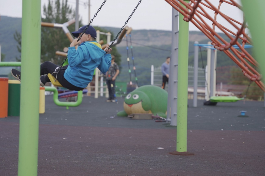 Детские площадки на Камчатке взяли под видеонаблюдение. . Фотография 1