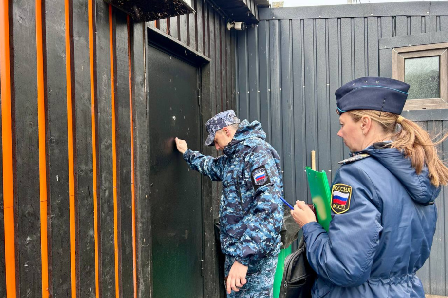 В Петропавловске-Камчатском закрыли опасный фастфуд возле «Веги». Фото: УФССП по Камчатскому краю и Чукотскому округу. Фотография 2